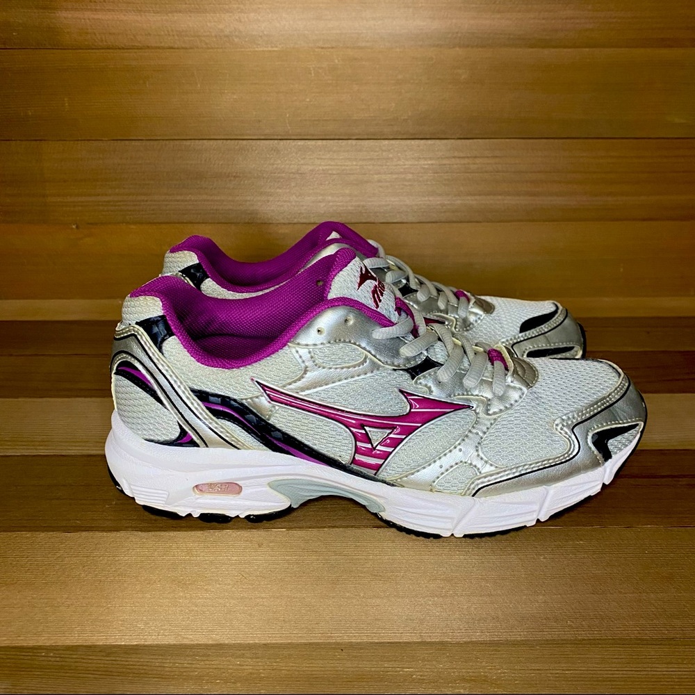 GUC Mizuno Waverider Running Shoes- Women’s Size 5